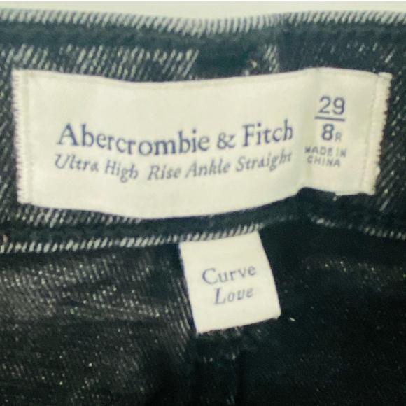 Abercrombie & Fitch Ultra High Rise Ankle Straight Curve Love Jean Black Size 29 - Picture 3 of 6